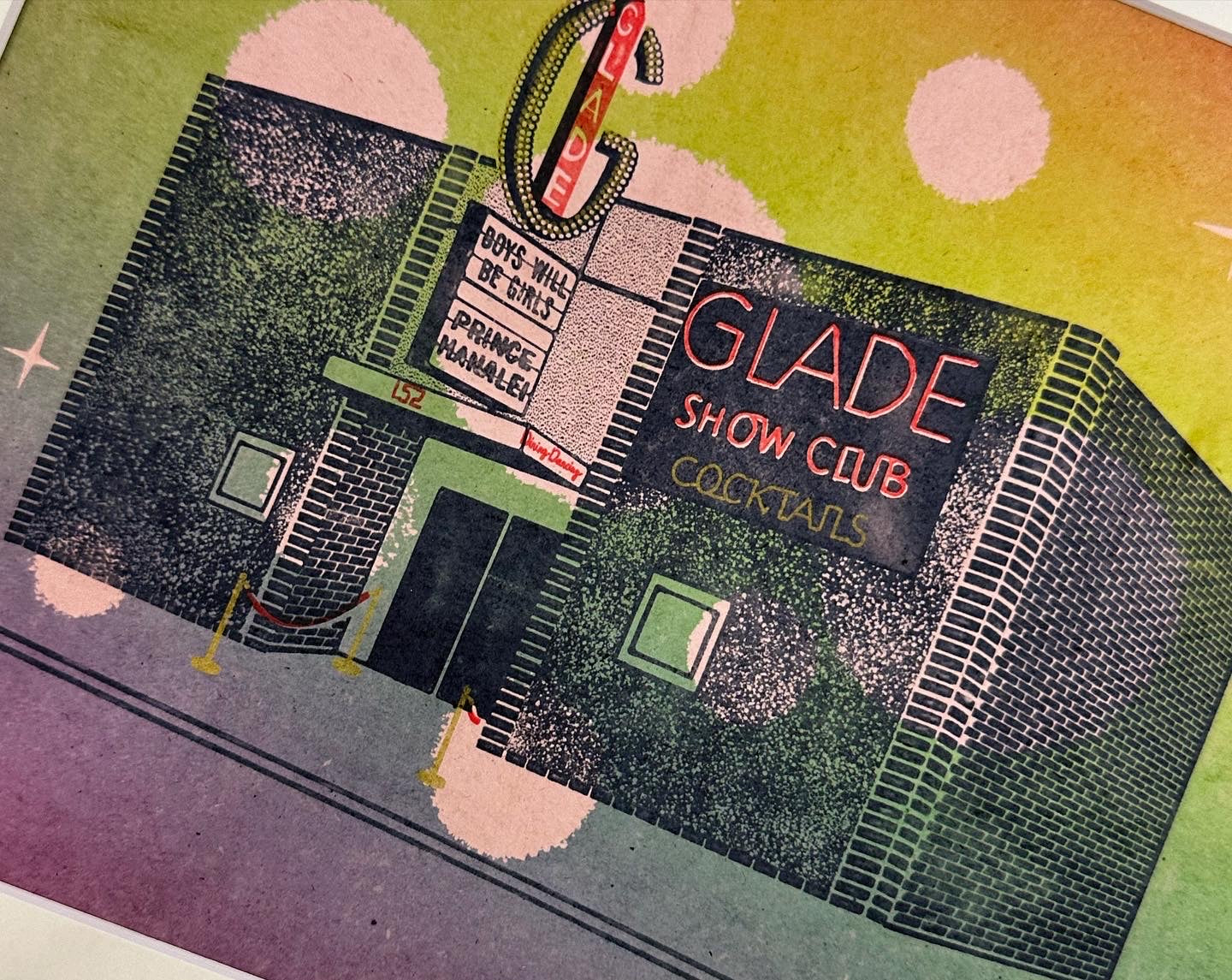 Glade Show Lounge